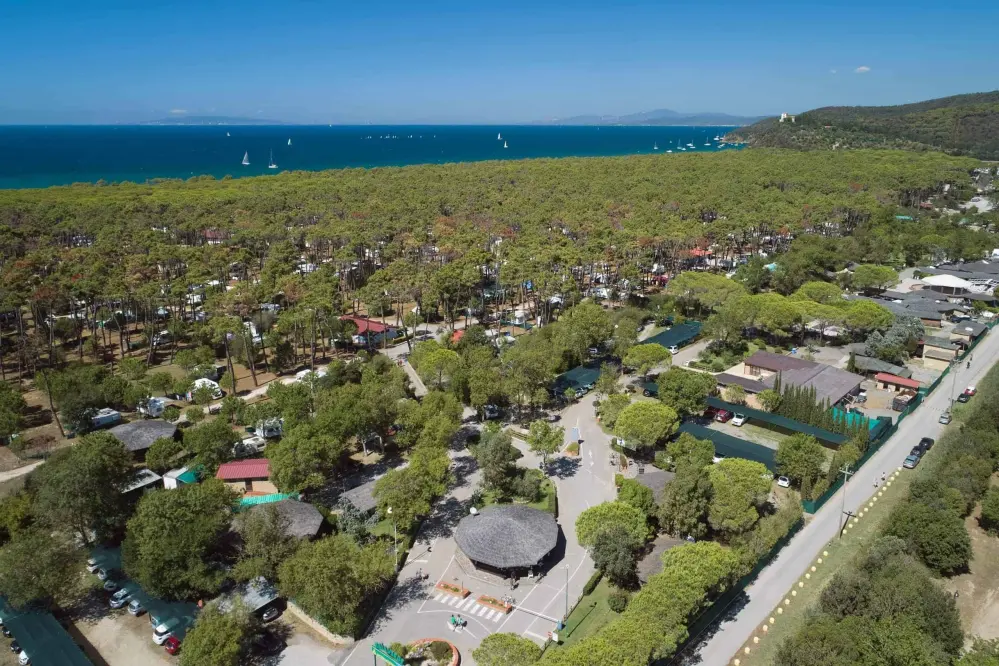 Blick von der Spitze des Campingplatzes Baia Verde in der toskanischen Maremma