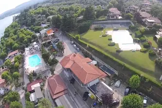 Panoramablick vom Campingplatz La Cà am Gardasee in der Lombardei