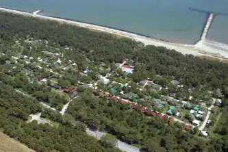 Panoramablick auf den Camping Reno mit Meerblick