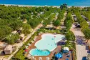 Blick auf das Schwimmbad, Camping Romagna und den Strand von Ravenna