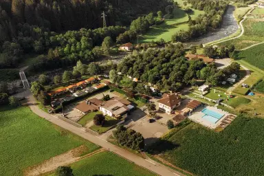 Panoramablick auf den Camping Val Rendena in Trentino-Südtirol