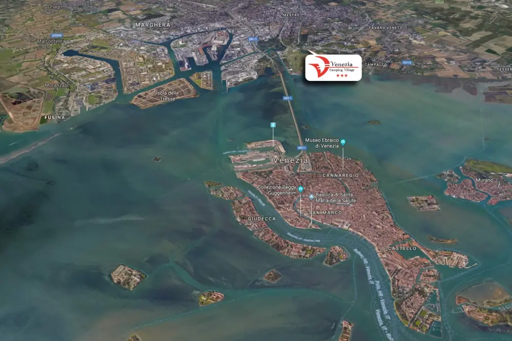 satellitenbild des venezia camping village am rande der stadt venedig