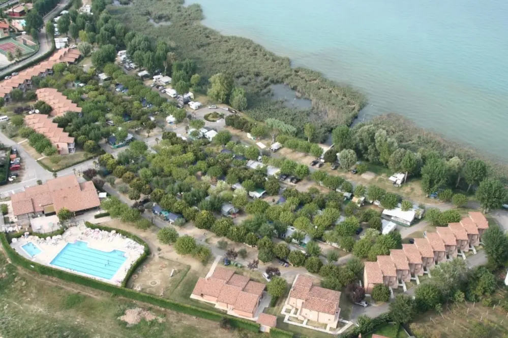 view of Camping Tiglio on the shores of Lake Garda in Lucania di Sirmione