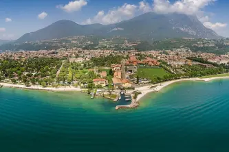 Panoramic view of Camping Toscolano on lake garda