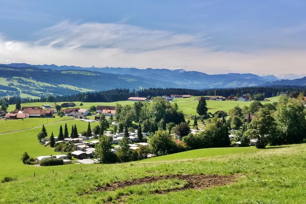 Vista sulle Alpi Tedesche del Campingplatz Alpenblick in Baviera, Germania