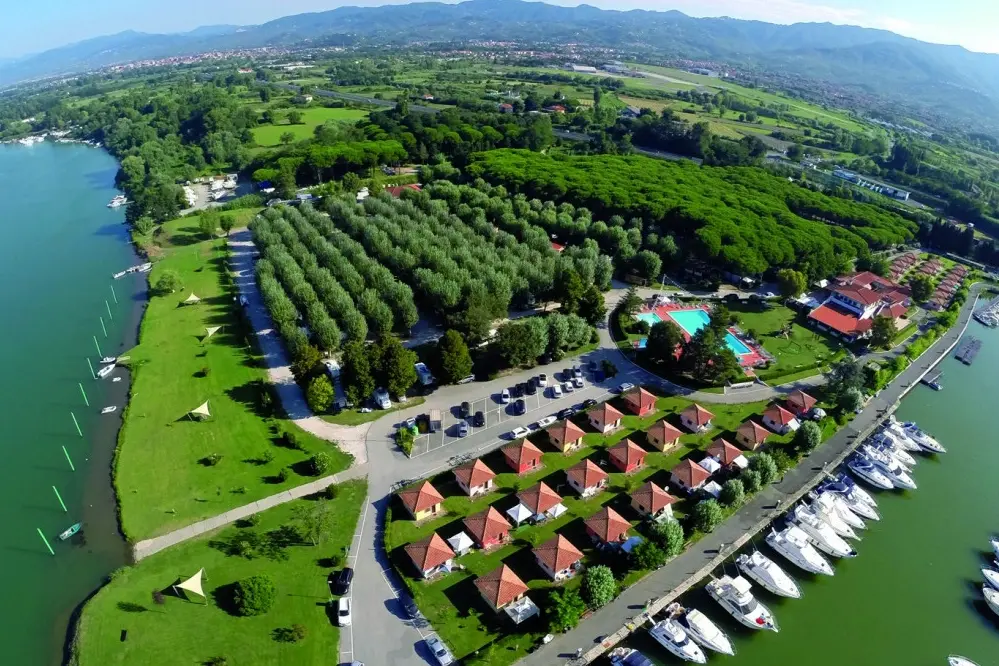 vista dall'alto del Porto Turistico Marina 3b e Parco Vacanze Irongate