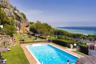 Uitzicht op de Straat van Gibraltar vanaf Camping Torre de la Peña in Spanje