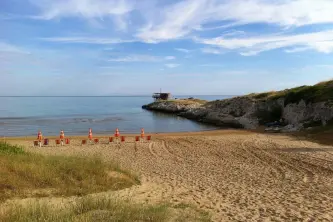 Camping village Baia Falcone, Vieste, Apulië, Italië